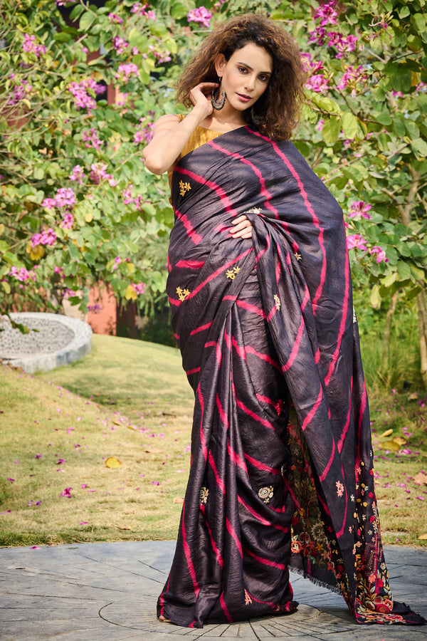Black Saree with Laheriya Dye Style