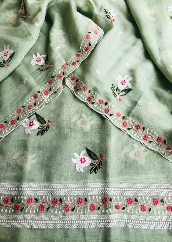 Pista  Embroidered Floral Set