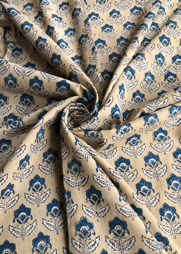 Cream Motif Ajhrakh